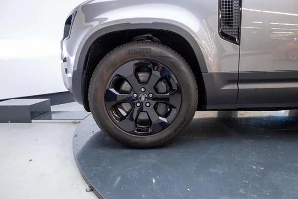 Land Rover Defender - Afbeelding 22 van 27