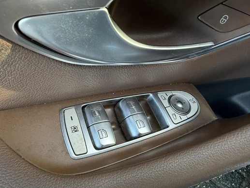 Mercedes-Benz E-Klasse - Afbeelding 10 van 25