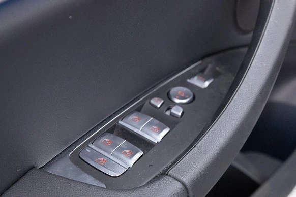 BMW iX3 - Afbeelding 10 van 30