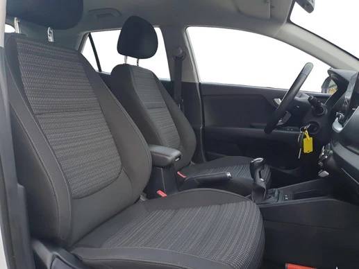 Kia Stonic - Afbeelding 17 van 30