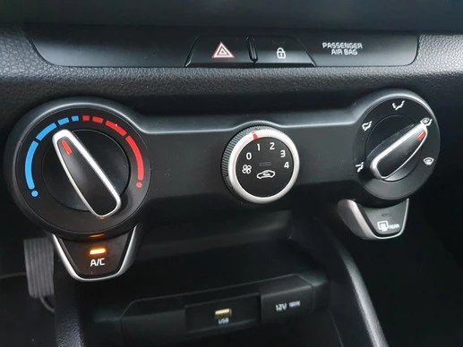 Kia Stonic - Afbeelding 29 van 30