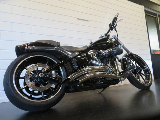 Harley-Davidson Breakout - Afbeelding 14 van 15