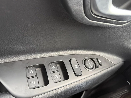 Kia Stonic - Afbeelding 16 van 30