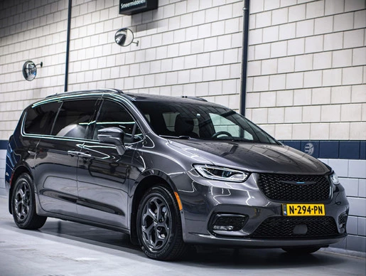 Chrysler Pacifica - Afbeelding 1 van 25