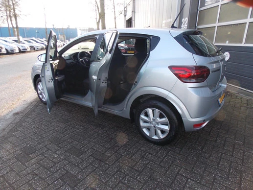 Dacia Sandero - Afbeelding 9 van 24