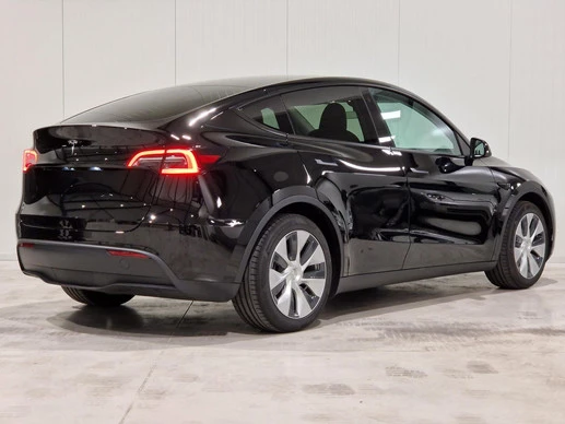 Tesla Model Y - Afbeelding 3 van 17