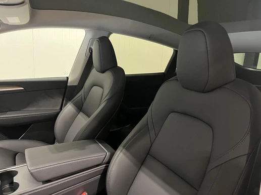 Tesla Model Y - Afbeelding 5 van 17