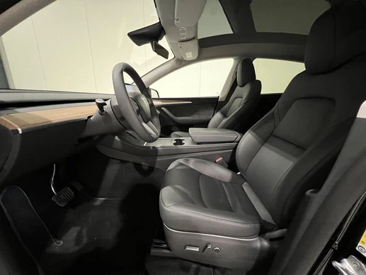 Tesla Model Y - Afbeelding 6 van 17