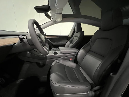 Tesla Model Y - Afbeelding 12 van 17