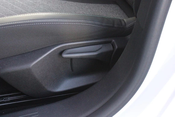 Peugeot 408 - Afbeelding 28 van 30