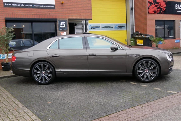 Bentley Flying Spur - Afbeelding 10 van 30
