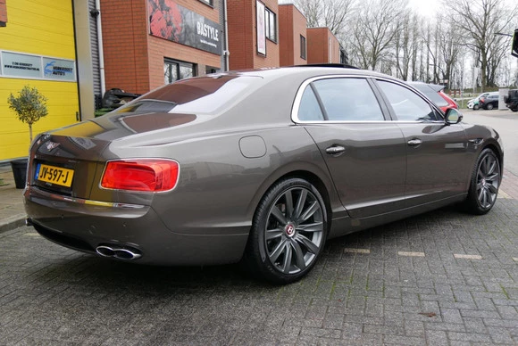 Bentley Flying Spur - Afbeelding 11 van 30