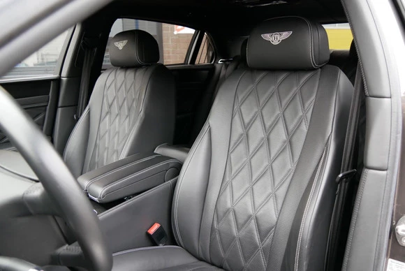 Bentley Flying Spur - Afbeelding 14 van 30