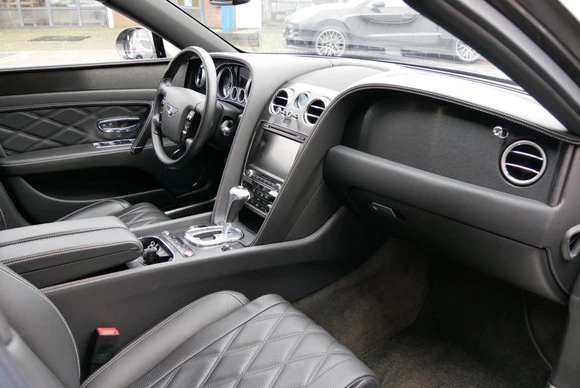 Bentley Flying Spur - Afbeelding 16 van 30