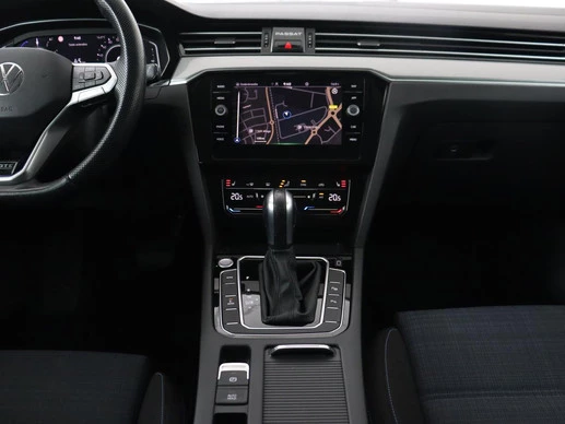 Volkswagen Passat - Afbeelding 8 van 30