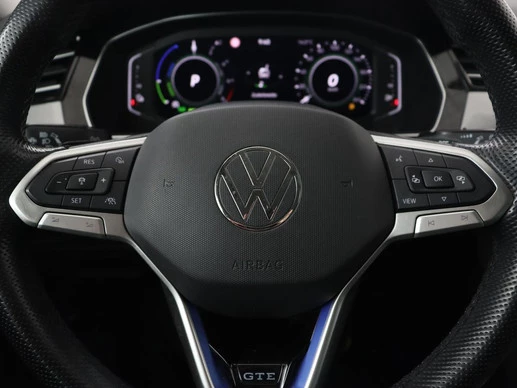 Volkswagen Passat - Afbeelding 12 van 30