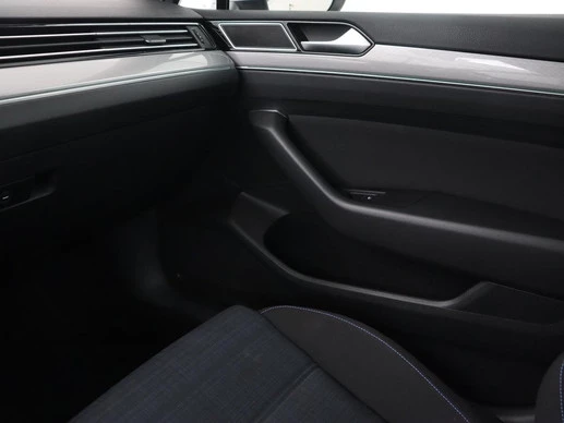 Volkswagen Passat - Afbeelding 28 van 30