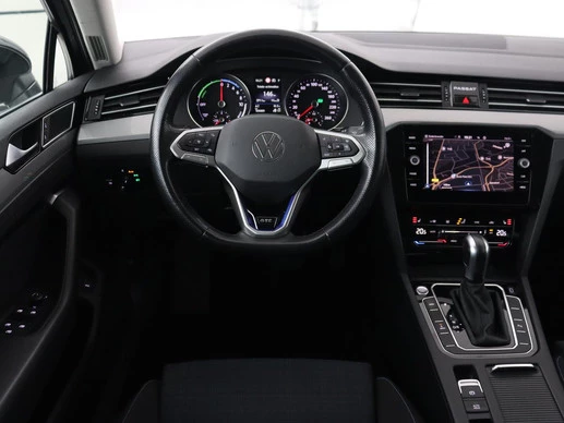 Volkswagen Passat - Afbeelding 3 van 30
