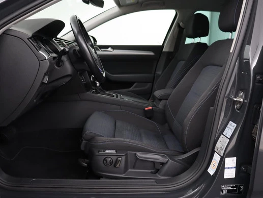 Volkswagen Passat - Afbeelding 4 van 30