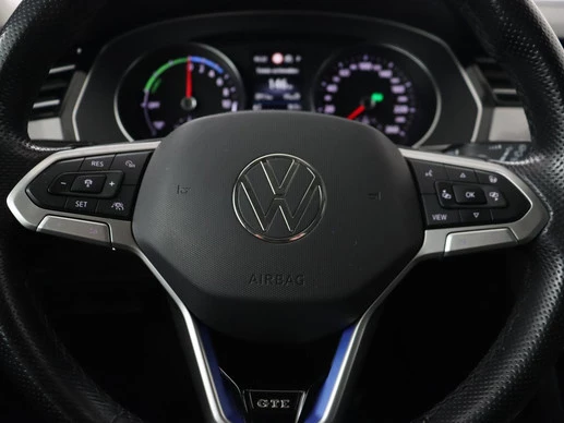 Volkswagen Passat - Afbeelding 13 van 30