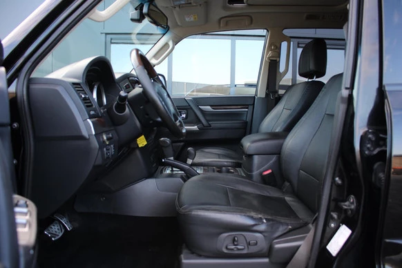Mitsubishi Pajero - Afbeelding 6 van 30