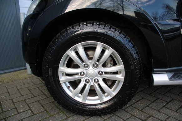 Mitsubishi Pajero - Afbeelding 9 van 30