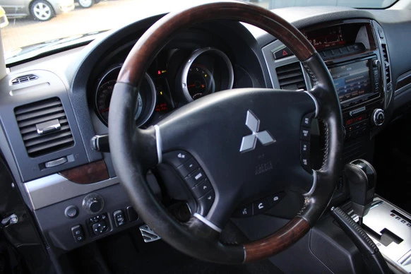 Mitsubishi Pajero - Afbeelding 21 van 30