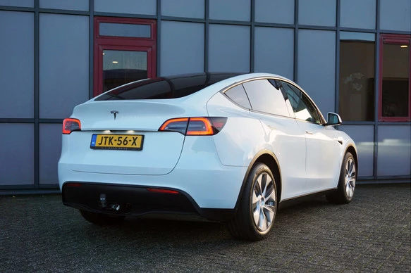 Tesla Model Y - Afbeelding 2 van 30
