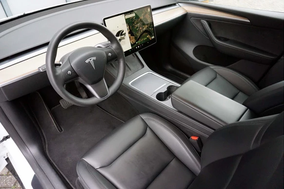 Tesla Model Y - Afbeelding 3 van 30