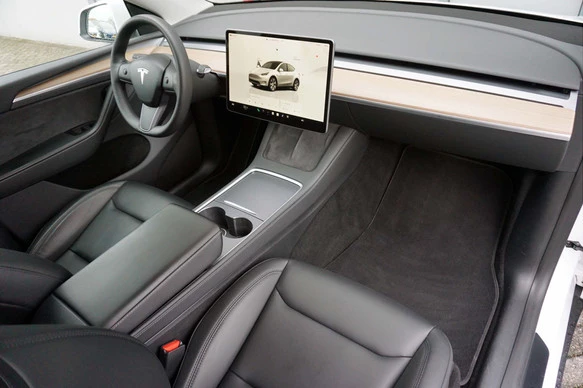 Tesla Model Y - Afbeelding 14 van 30