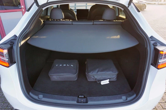 Tesla Model Y - Afbeelding 23 van 30