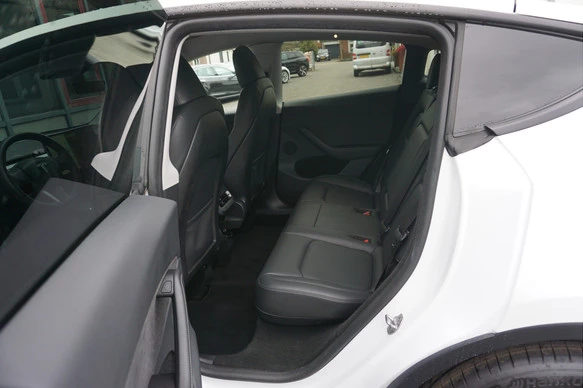 Tesla Model Y - Afbeelding 28 van 30