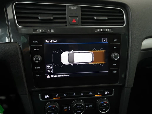 Volkswagen Golf - Afbeelding 17 van 30