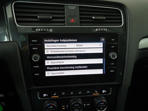 Volkswagen Golf - Afbeelding 19 van 30