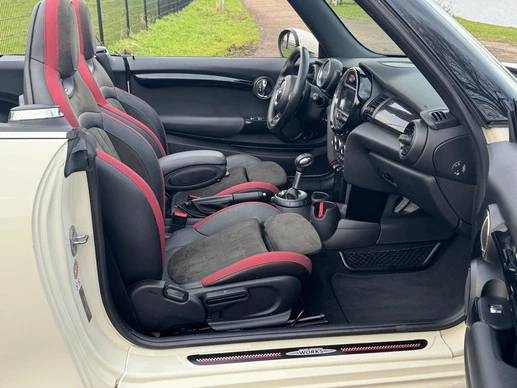 MINI Cooper S Cabrio - Afbeelding 2 van 30