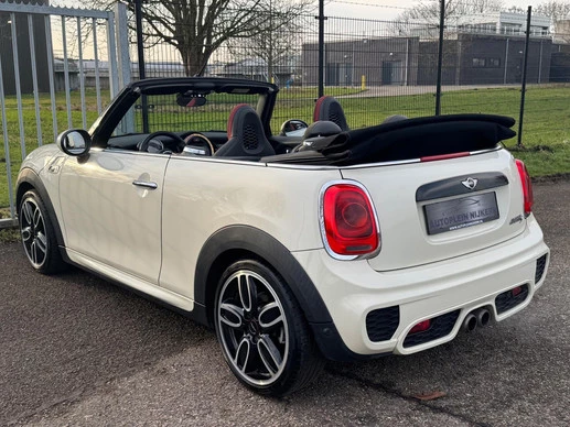 MINI Cooper S Cabrio - Afbeelding 3 van 30