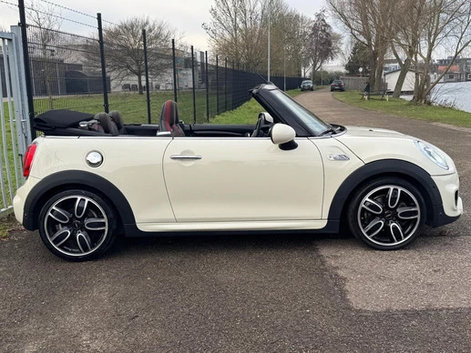 MINI Cooper S Cabrio - Afbeelding 6 van 30