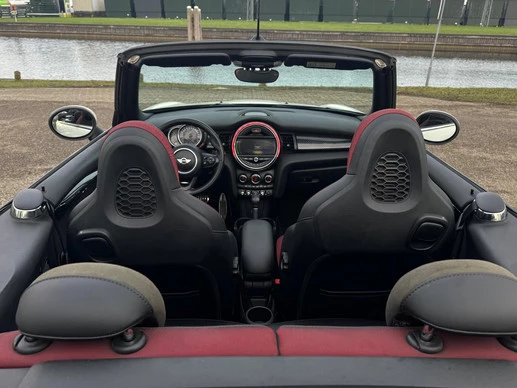 MINI Cooper S Cabrio - Afbeelding 17 van 30