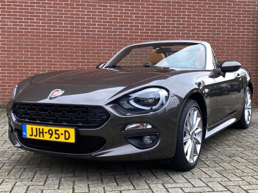 Fiat 124 Spider - Afbeelding 3 van 30