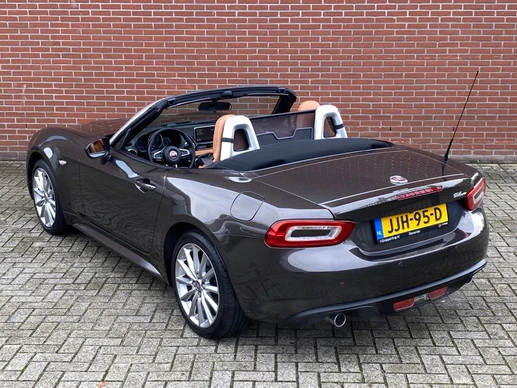 Fiat 124 Spider - Afbeelding 6 van 30