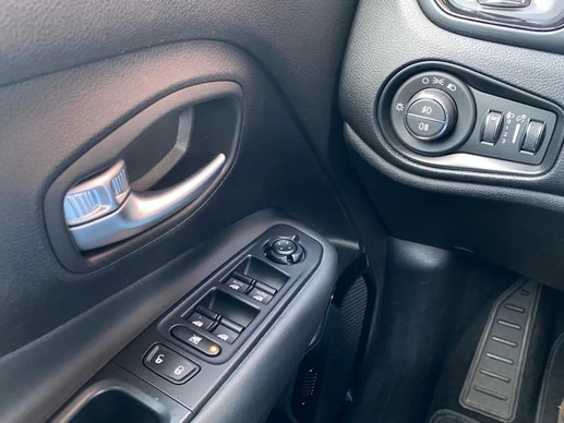 Jeep Renegade - Afbeelding 17 van 24