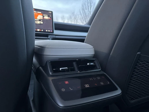 Polestar 4 - Afbeelding 16 van 21