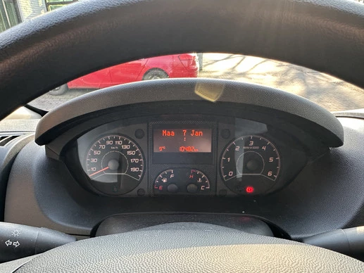 Peugeot e-Boxer - Afbeelding 9 van 26