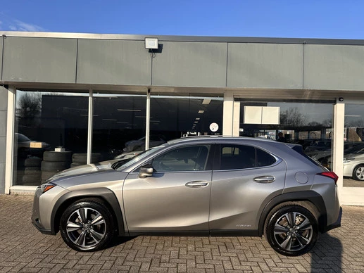 Lexus UX - Afbeelding 3 van 30