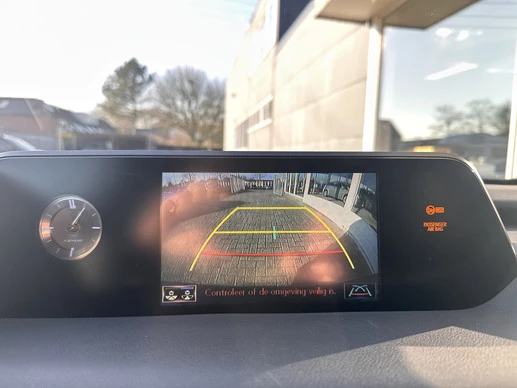 Lexus UX - Afbeelding 22 van 30