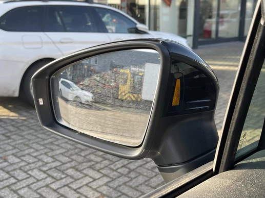 Volkswagen Tiguan - Afbeelding 13 van 30