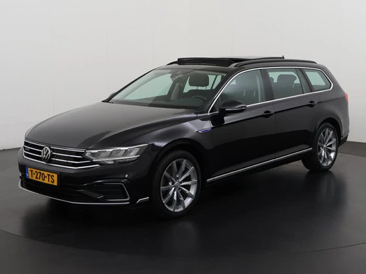 Volkswagen Passat - Afbeelding 1 van 30
