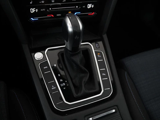 Volkswagen Passat - Afbeelding 10 van 30