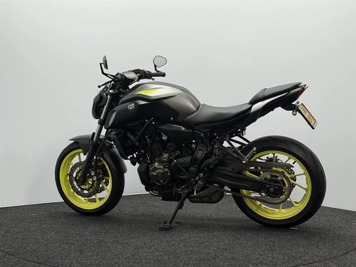 Yamaha MT 07 - Afbeelding 10 van 17
