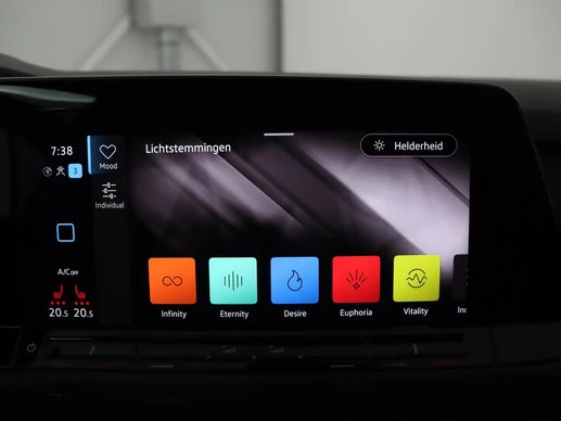 Volkswagen Golf - Afbeelding 22 van 30